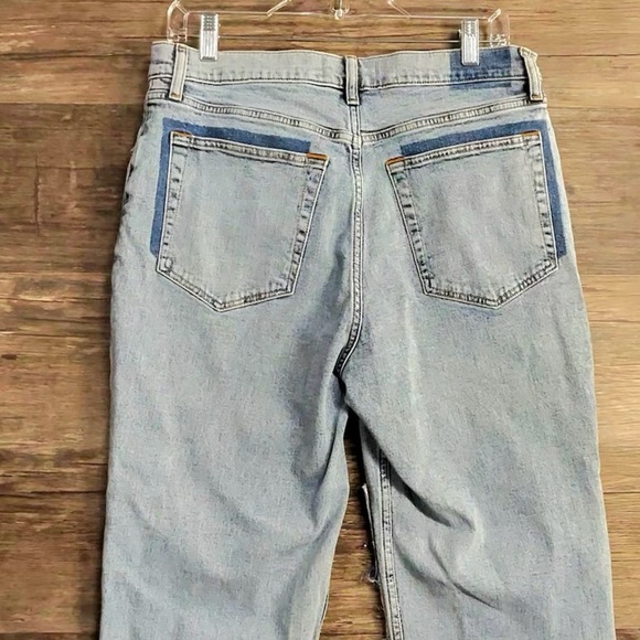 Abercrombie & Fitch Light Blue Straight Ultra High Rise 12 short Women's Jeans - Picture 4 of 7